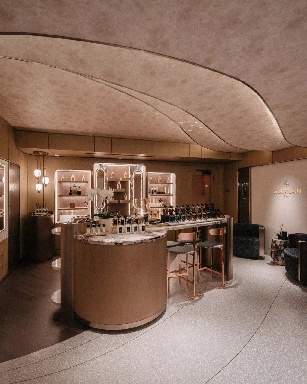 Guerlain Spa boutique and bar at Raffles Boston